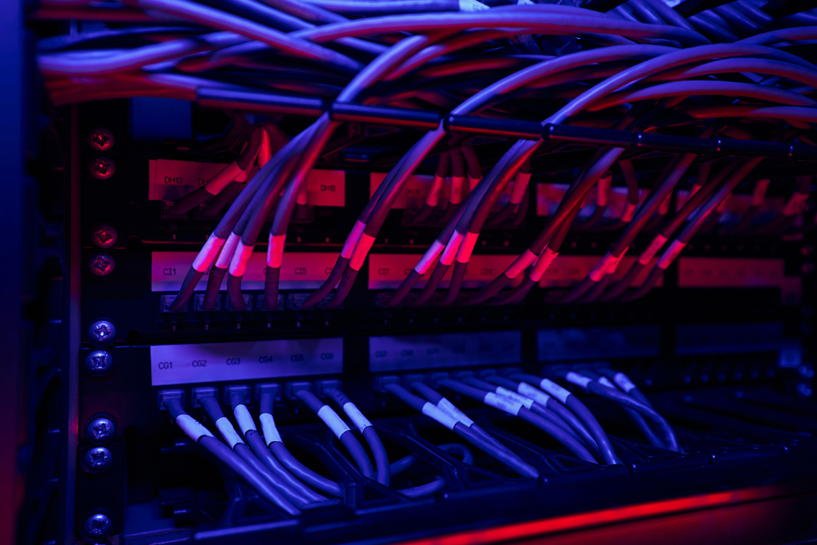 Structured network cabling system in data center